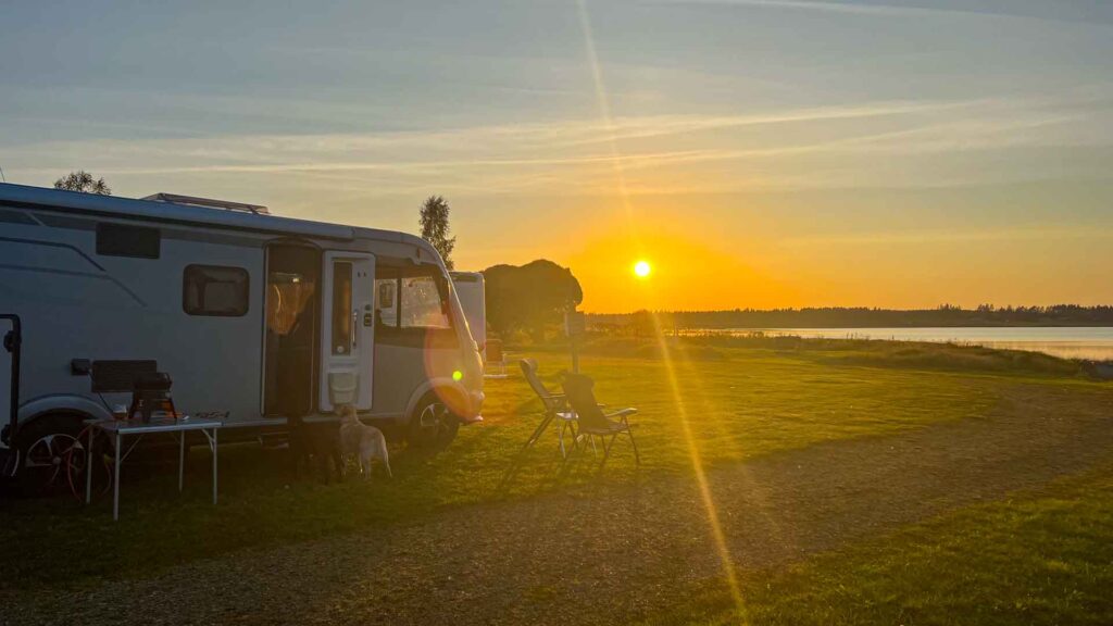 Finland Camping Hiilimutka Sunset Hymer Exsis-i 588 Route51