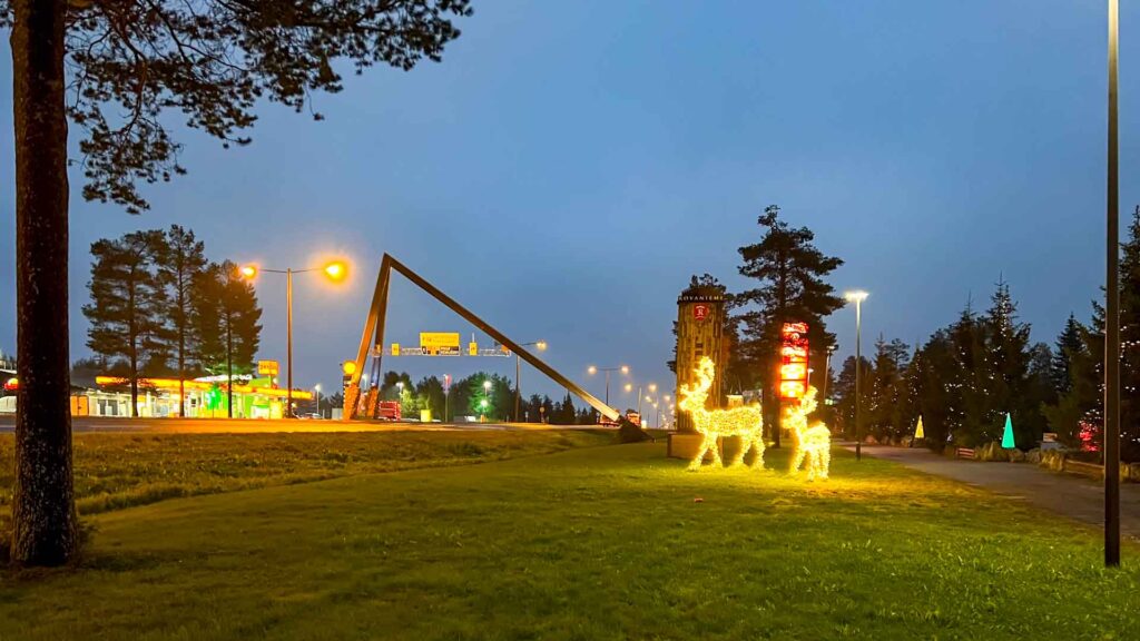 Finland Rovaniemi Santa Claus Village Night Hymer Exsis-i 588 Route51