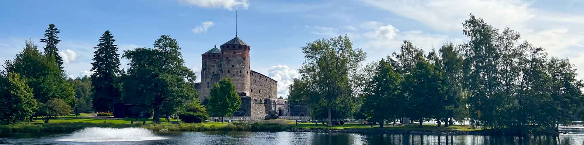 Finland Savonlinna Olavinlinna Panorama Hymer Exsis-i 588 Route51