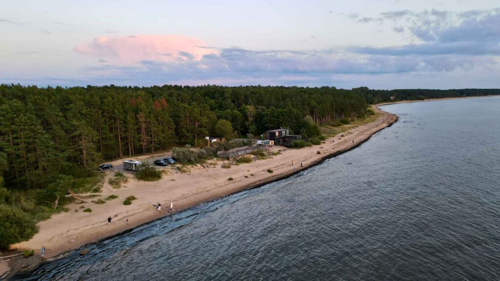 Letland Saulkrastu Drone Hymer Exsis-i 588 Route51