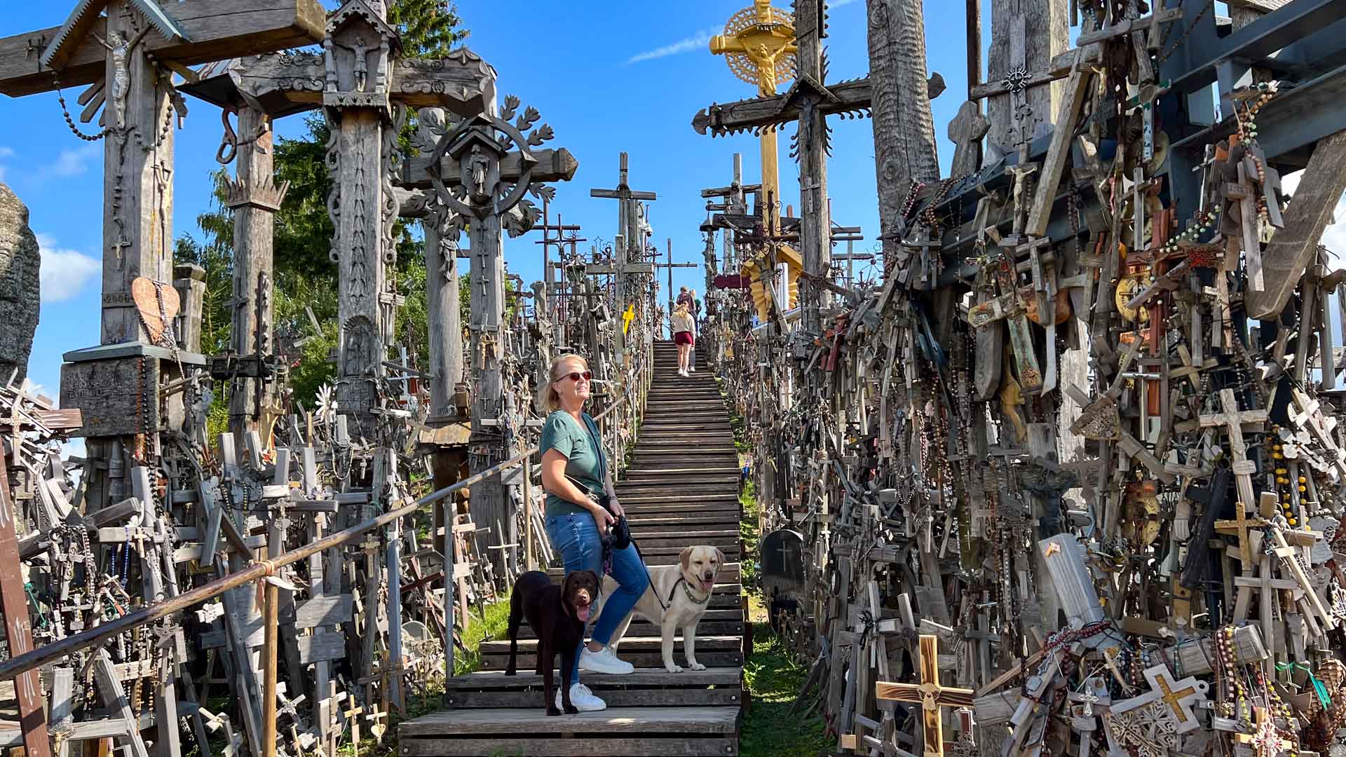 Litouwen Hill of Crosses Jeannette Hymer Exsis-i 588 Route51 Litouwen Hill of Crosses Jeannette Hymer Exsis-i 588 Route51