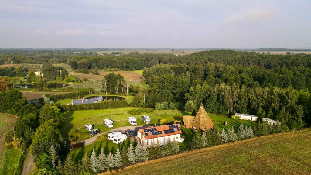 Polen Wojciech Szczepanski Camping 1 Hymer Exsis-i 588 Route51
