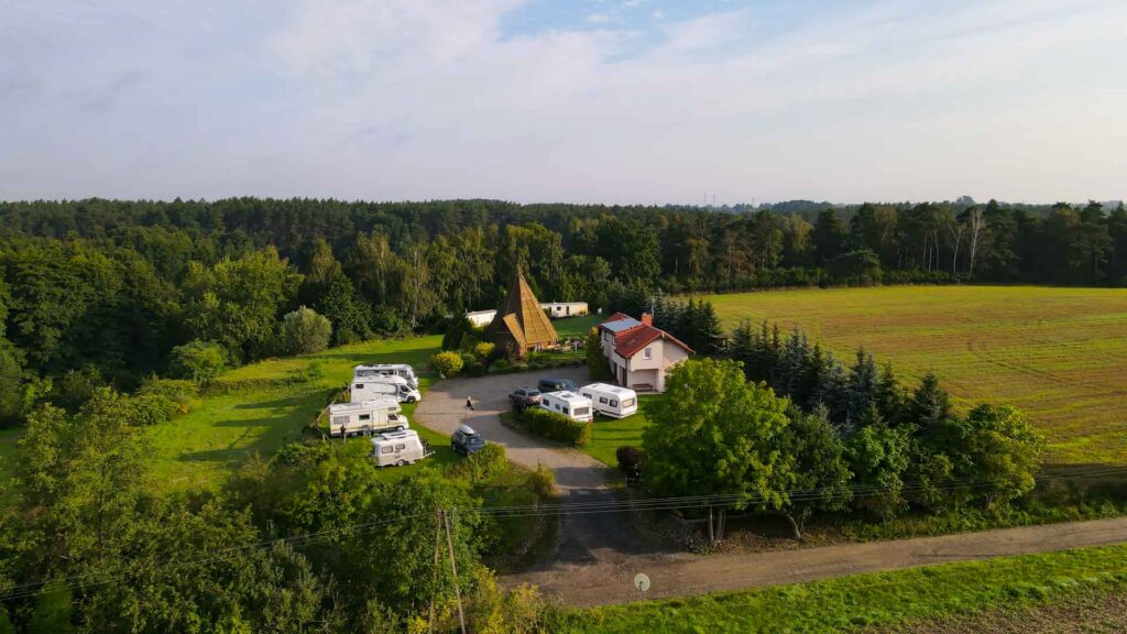 Polen Wojciech Szczepanski Camping 2 Hymer Exsis-i 588 Route51