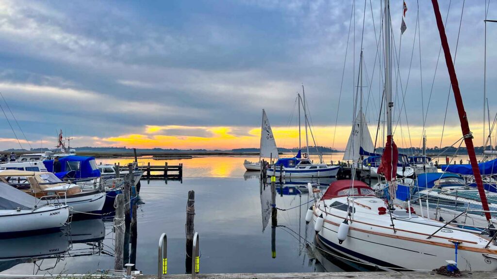 Denemarken Bisserup Haven Sunset Hymer Exsis-i 588 Route51