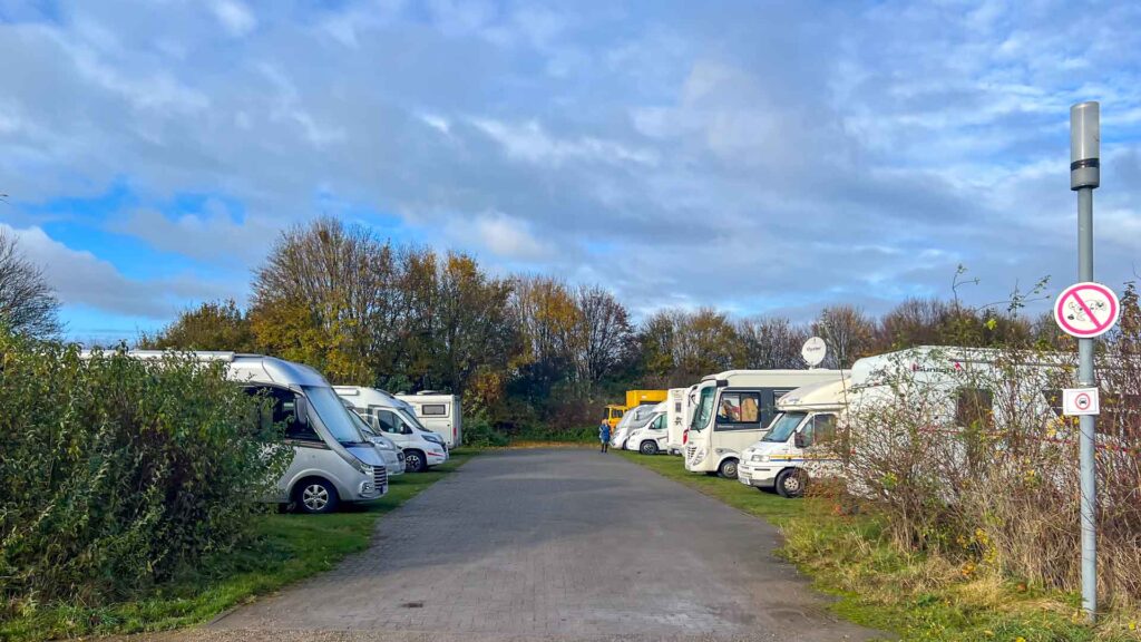 Duitsland Julich Camperplaats Gang Hymer Exsis-i 588 Route51