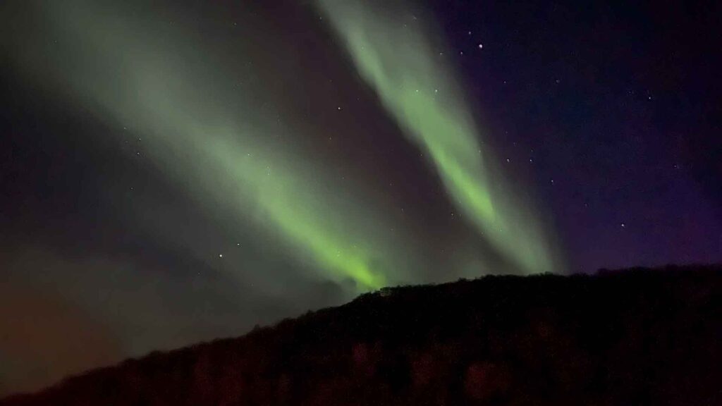 Noorwegen Senja Botnhamn Noorderlicht 1 Hymer Exsis-i 588 Route51