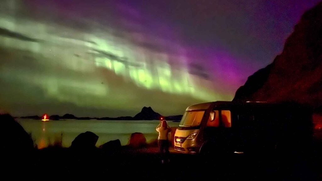 Noorwegen Stamsund Noorderlicht 2 Lofoten Hymer Exsis-i 588 Route51