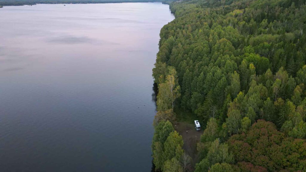 Zweden Asbro Drone 1 Hymer Exsis-i 588 Route51