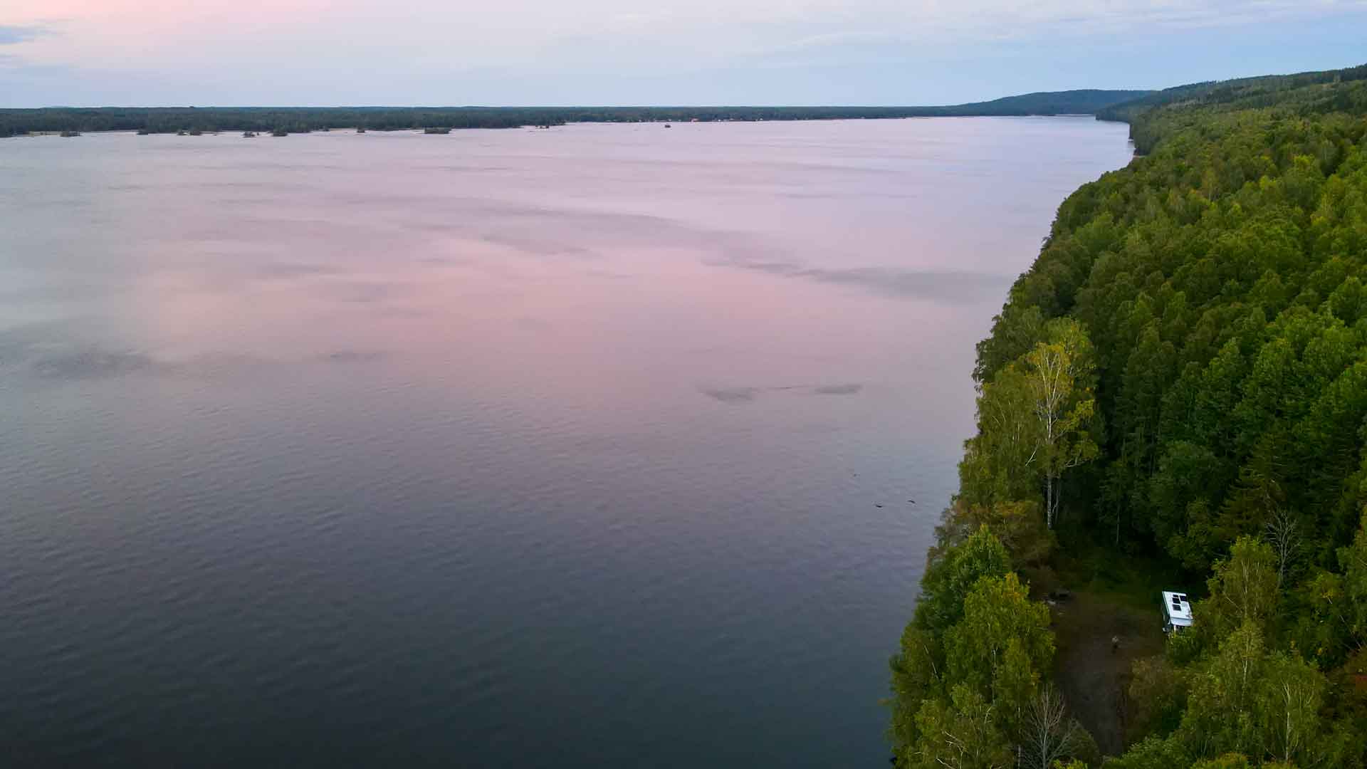 Zweden Asbro Drone 2 Hymer Exsis-i 588 Route51 Zweden Asbro Drone 2 Hymer Exsis-i 588 Route51