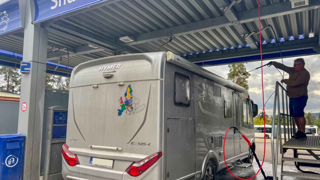 Zweden Falun Carwash Hymer Exsis-i 588 Route51