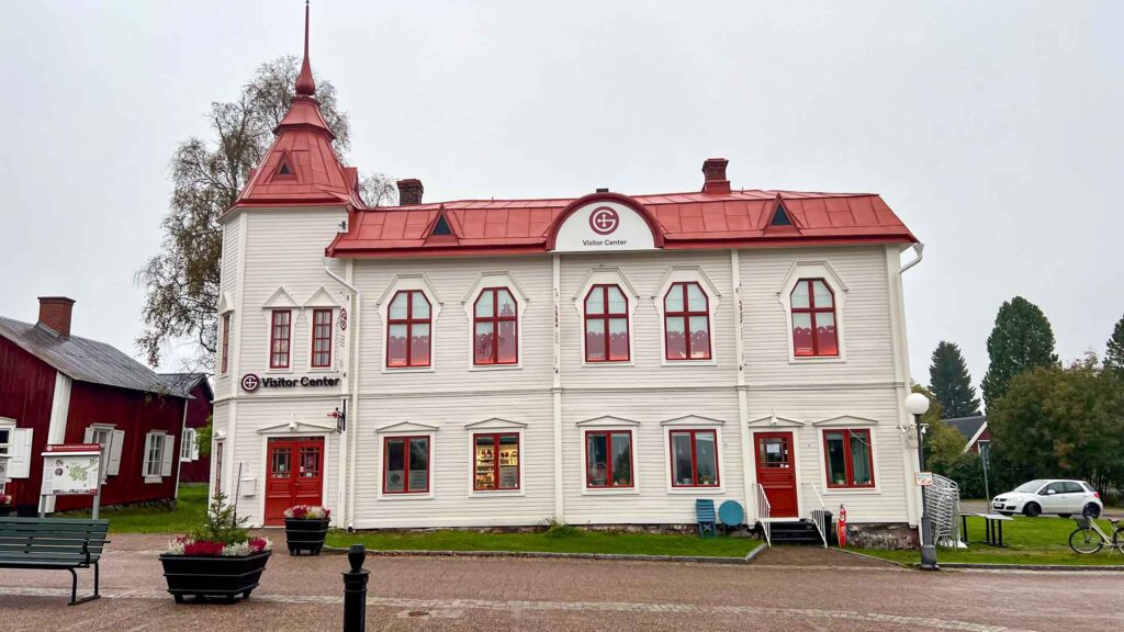 Zweden Gammelstad Visitor Center Hymer Exsis-i 588 Route51