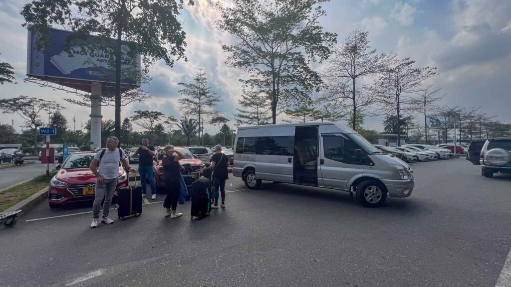 Vietnam Hanoi Airport Parking 6Only