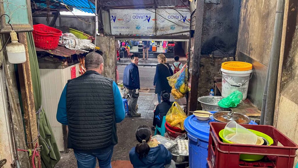 Vietnam Hanoi Street Food Uitgang Restaurant 6Only