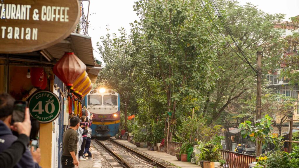 Vietnam Hanoi Train Street Locomotief Cafe 6Only