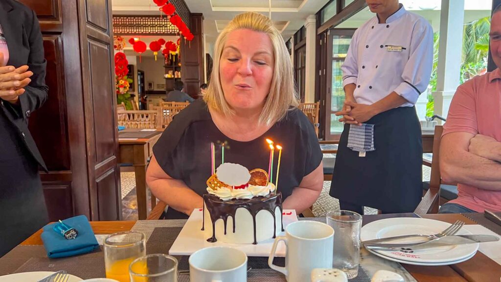 Vietnam Hoi An Vinh Hung Riverside Resort Gwennie Verjaardag 6Only