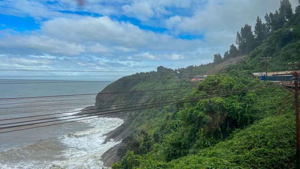 Vietnam Night Train Coast 6Only