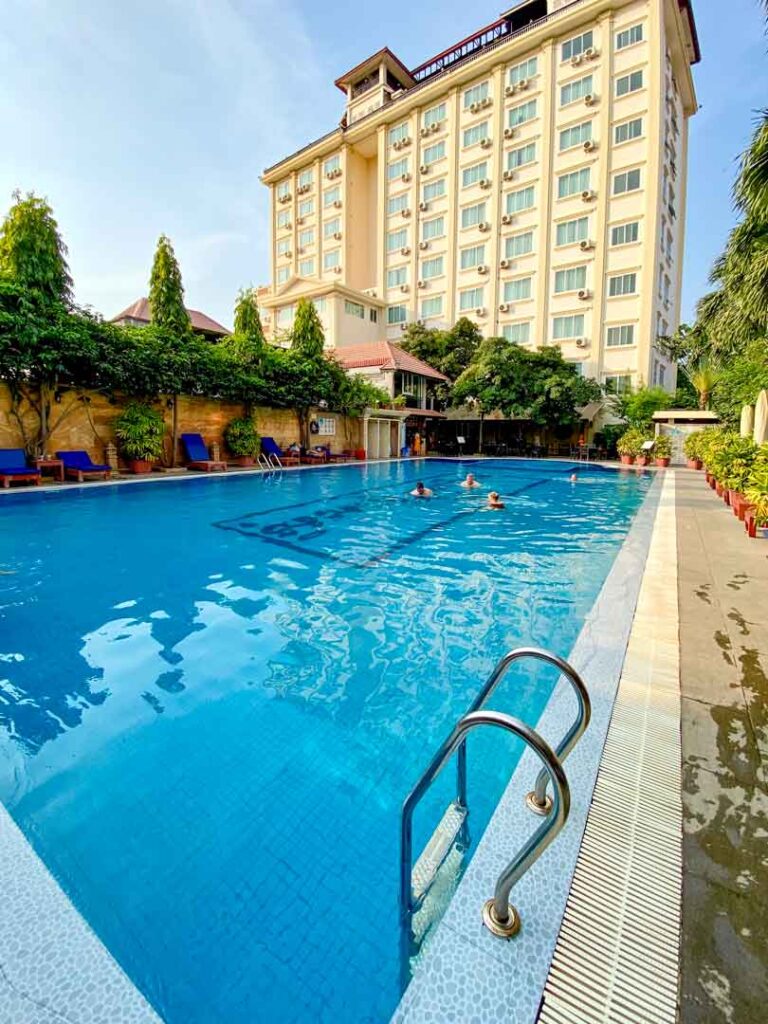 Cambodja Battambang Classy Hotel Zwembad 6Only