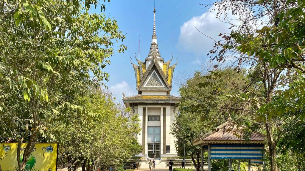 Cambodja Phnom Choeung Ek Genocidal Center Monument 6Only