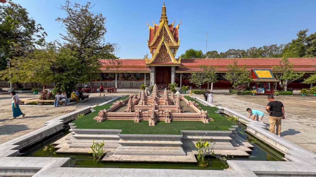 Cambodja Phnom Penh Royal Palace Ankor What 6Only