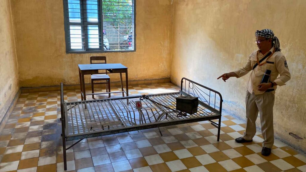 Cambodja Phnom Penh Tuol Sleng S21 Kamer 6Only