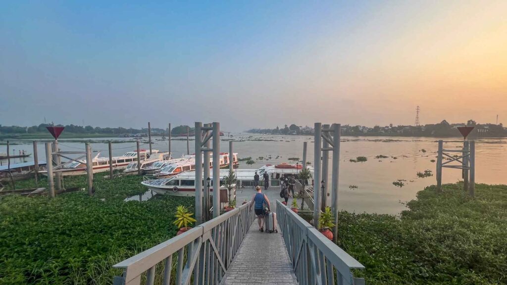 Vietnam Mekong Delta Chau Doc Pier Speedboot 6Only