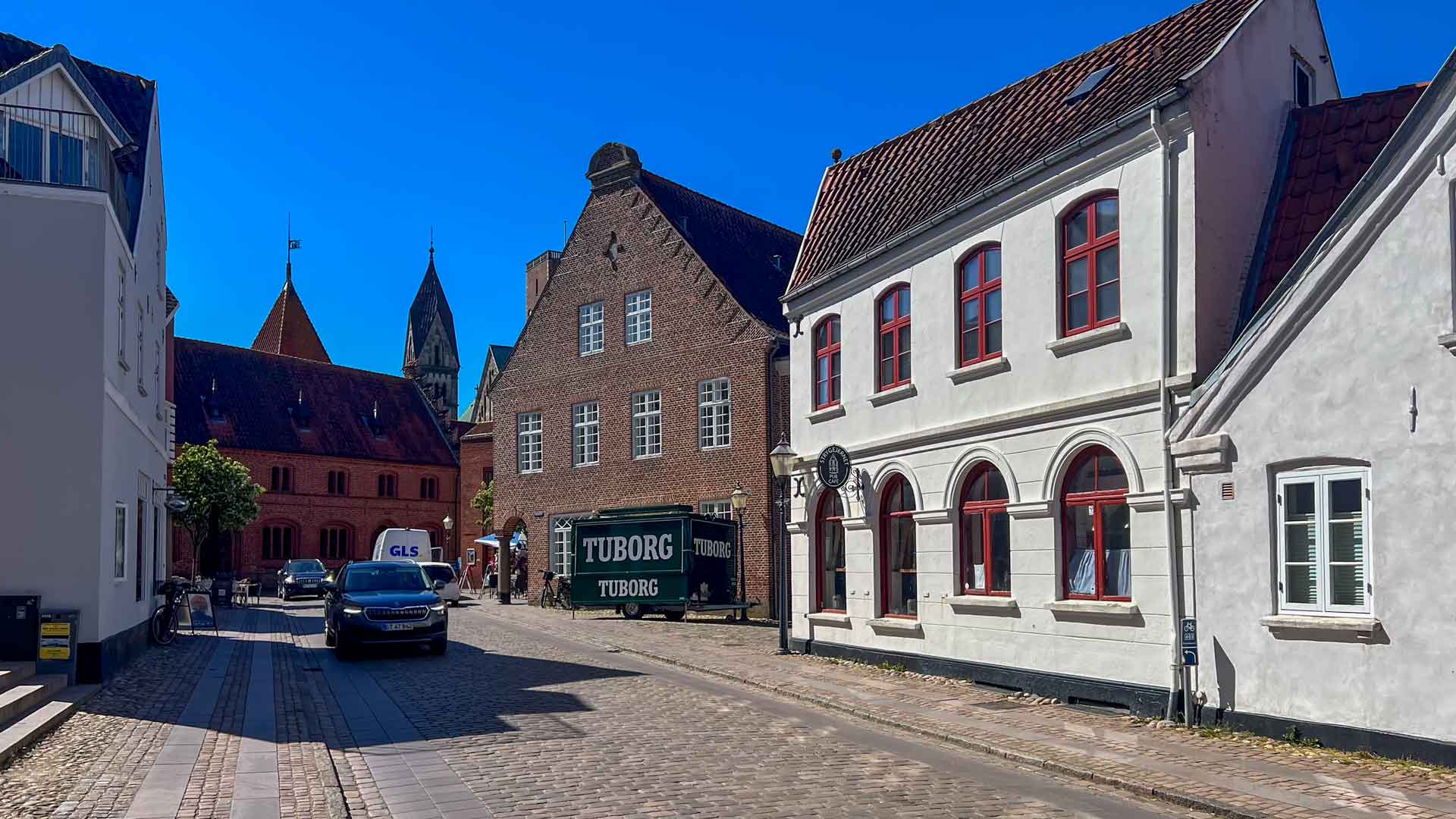 Denemarken Ribe Straat Centrum Hymer Exsis-I 588 Route51 Denemarken Ribe Straat Centrum Hymer Exsis-I 588 Route51