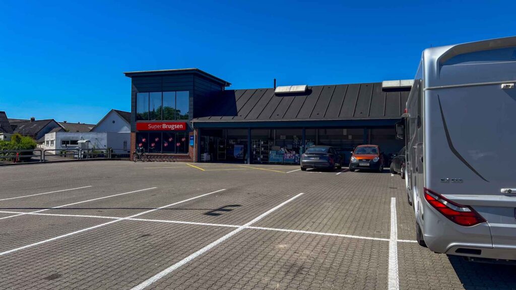 Denemarken Horsens Boodschappen Hymer Exsis-I 588 Route51