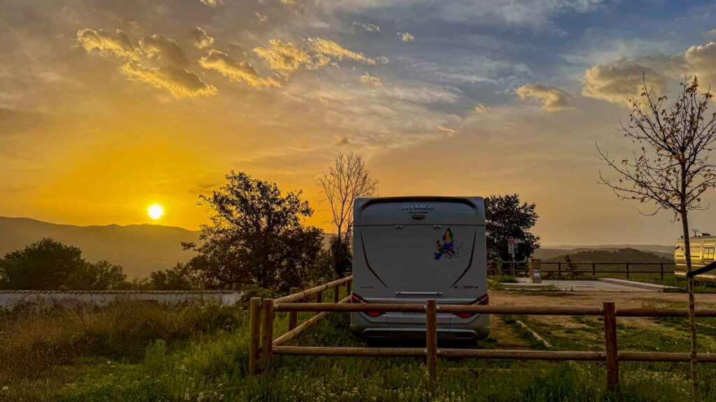 Spanje Peramola Sunrise Jansen-Arts Hymer Exsis-I 588 Route51