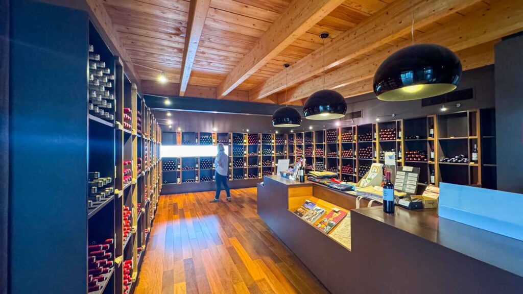 Frankrijk Pomerol Wijn shopJansen-Arts Hymer Exsis-I 588 Route51