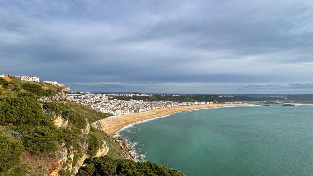 Portugal Nazare Baai Jansen-Arts Hymer Exsis-I 588 Route51