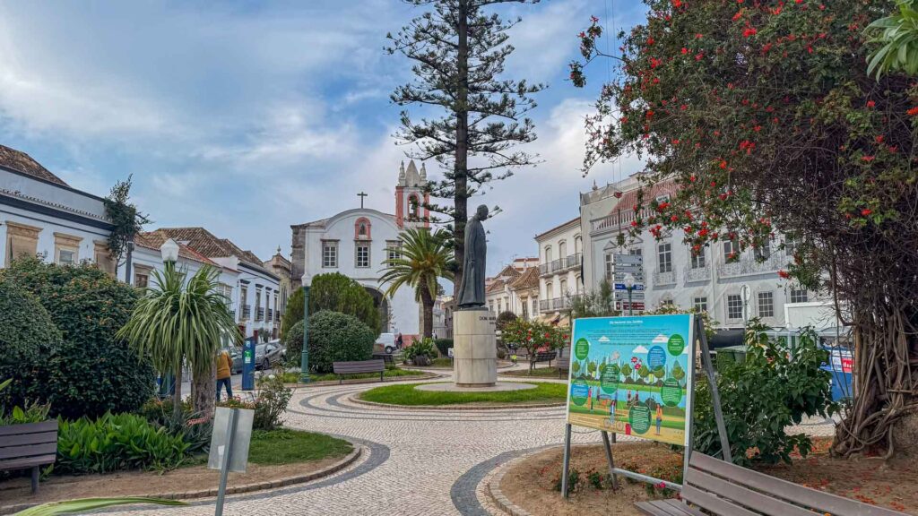 Portugal Tavira Centrum Jansen-Arts Hymer Exsis-I 588 Route51