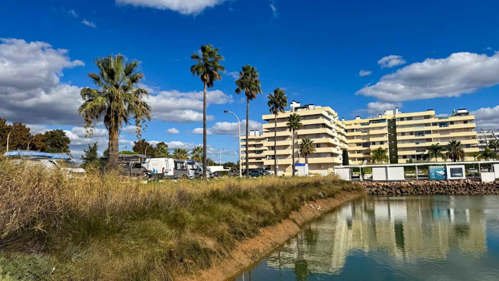 Portugal Vilamoura Parking Jansen-Arts Hymer Exsis-I 588 Route51