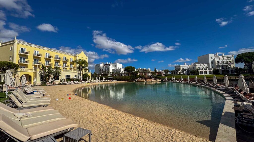 Portugal Vilamoura Zwembad Jansen-Arts Hymer Exsis-I 588 Route51