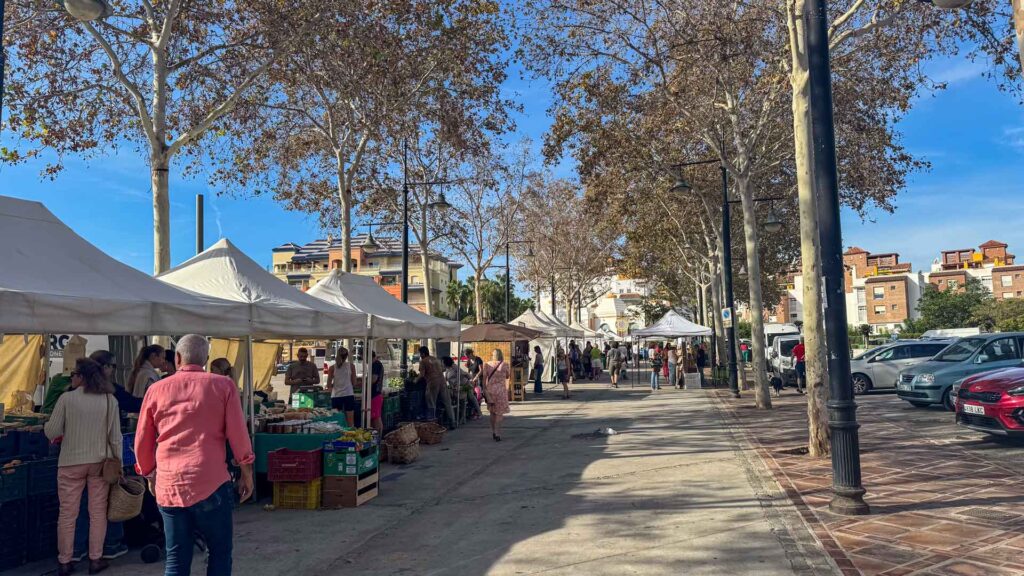 Spanje Benalmadena Markt Jansen-Arts Hymer Exsis-I 588 Route51