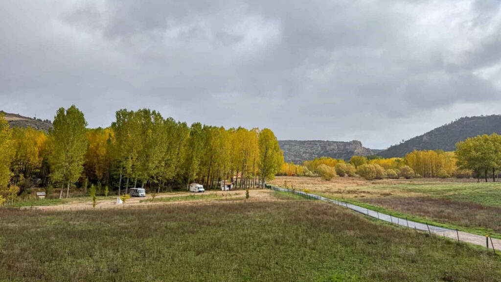 Spanje Calomarde Camperplaats Jansen-Arts Hymer Exsis-I 588 Route51