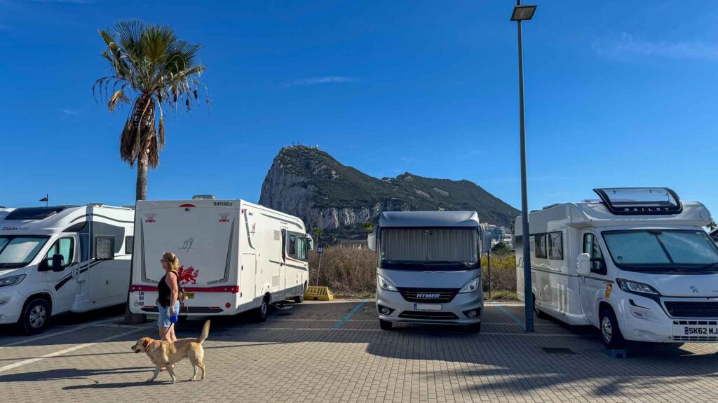 Spanje Gibraltar Camperplaats Jeannette Stella Jansen-Arts Hymer Exsis-I 588 Route51