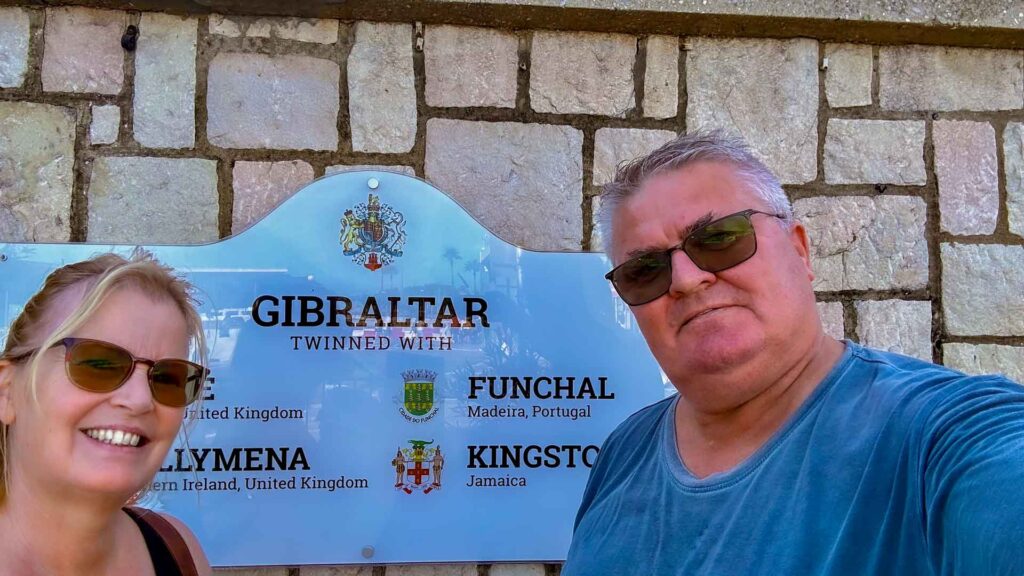 Spanje Gibraltar Grens Jeannette Robert Jansen-Arts Hymer Exsis-I 588 Route51