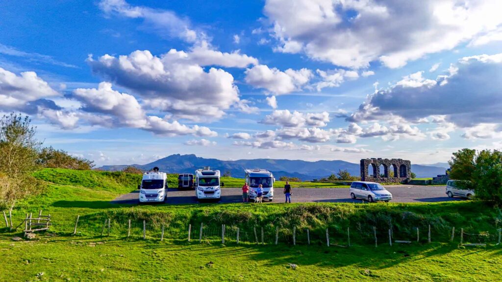 Spanje Jaizkibel-Hondarribia Drone CP Jansen-Arts Hymer Exsis-I 588 Route51