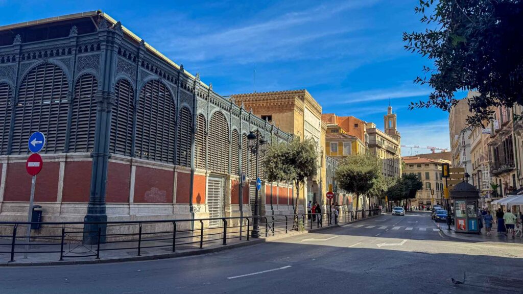 Spanje Malaga Atarazanas Jansen-Arts Hymer Exsis-I 588 Route51