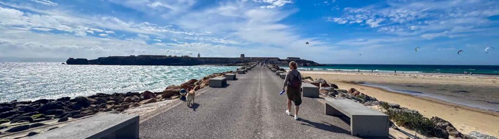 Spanje Tarifa Pier Kitesurf Jansen-Arts Hymer Exsis-I 588 Route51