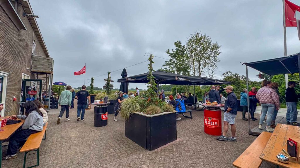 Nederland Texel Brouwerij Texels Terras Westfalia Kelsey Route51.