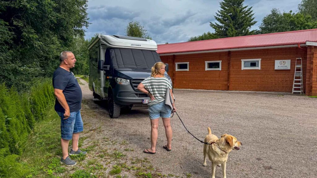 Zweden Edeback RV Masters Winterdoek Hymer ML-T 570-4x4 Offgrid Route51