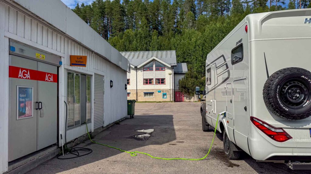 Zweden Stollet WaterVullen Hymer ML-T 570 4x4 Offgrid Route51