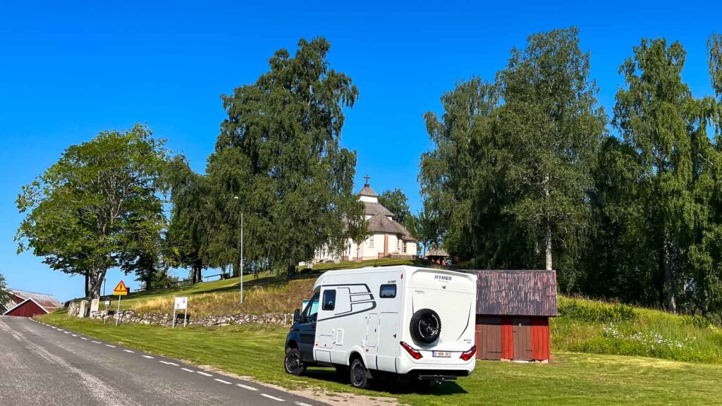 Zweden Vattak Church Overzicht Hymer ML-T 570-4x4 Offgrid Route51