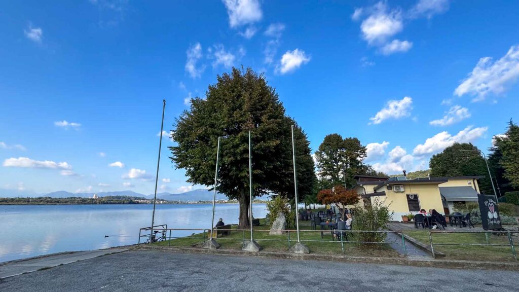 Italie Corgeno Lago di Comabbio Bar Hymer ML-T 570 4x4 Offroad Offgrid Route51