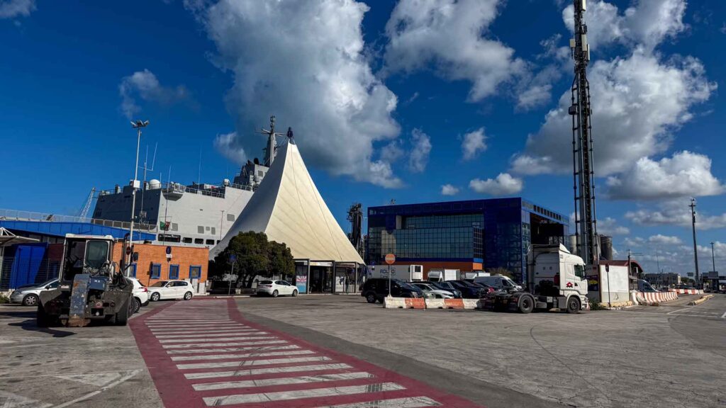 Italie Puglia Bari Haven Hymer ML-T 570 4x4 Offroad Offgrid Route51