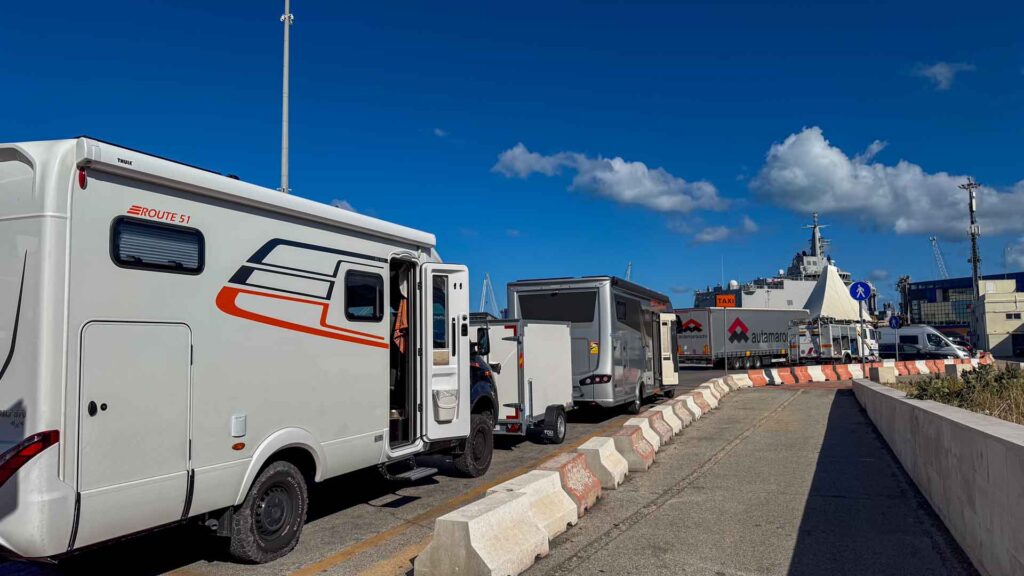 Italie Puglia Bari Haven Parking Hymer ML-T 570 4x4 Offroad Offgrid Route51