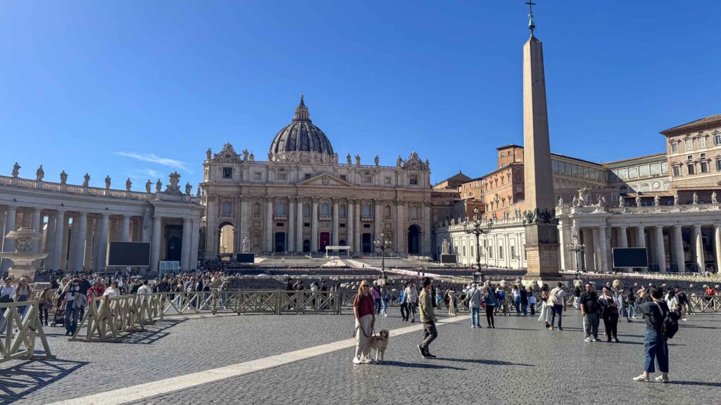 Vaticaanstad Sint Pietersplein Jeannette Stella Hymer ML-T 570 4x4 Offroad Offgrid Route51