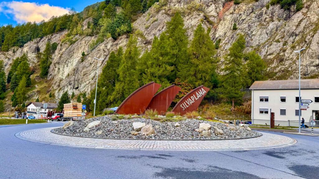 Zwitserland Silvaplana Rotonde Hymer ML-T 570 4x4 Offroad Offgrid Route51