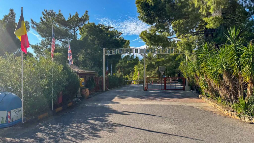 Griekenland Camping Delphi Ingang Hymer ML-T-570 4x4 Offroad Offgrid Route51